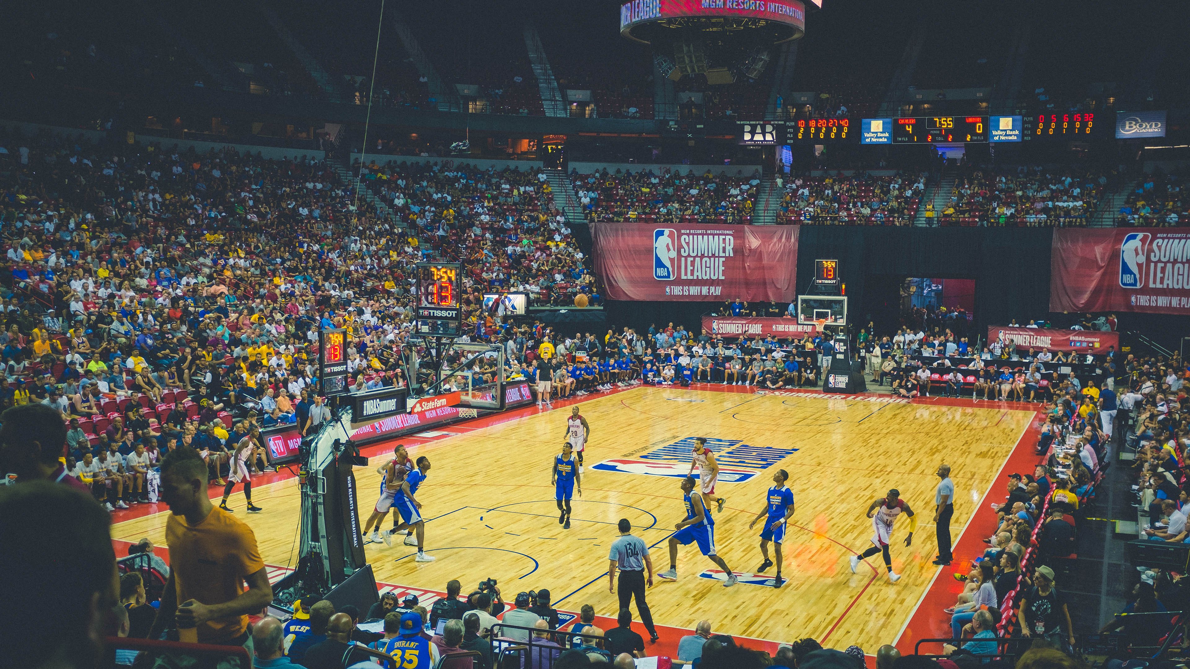 勇士核心合同变动影响战术布局，勇士的核心