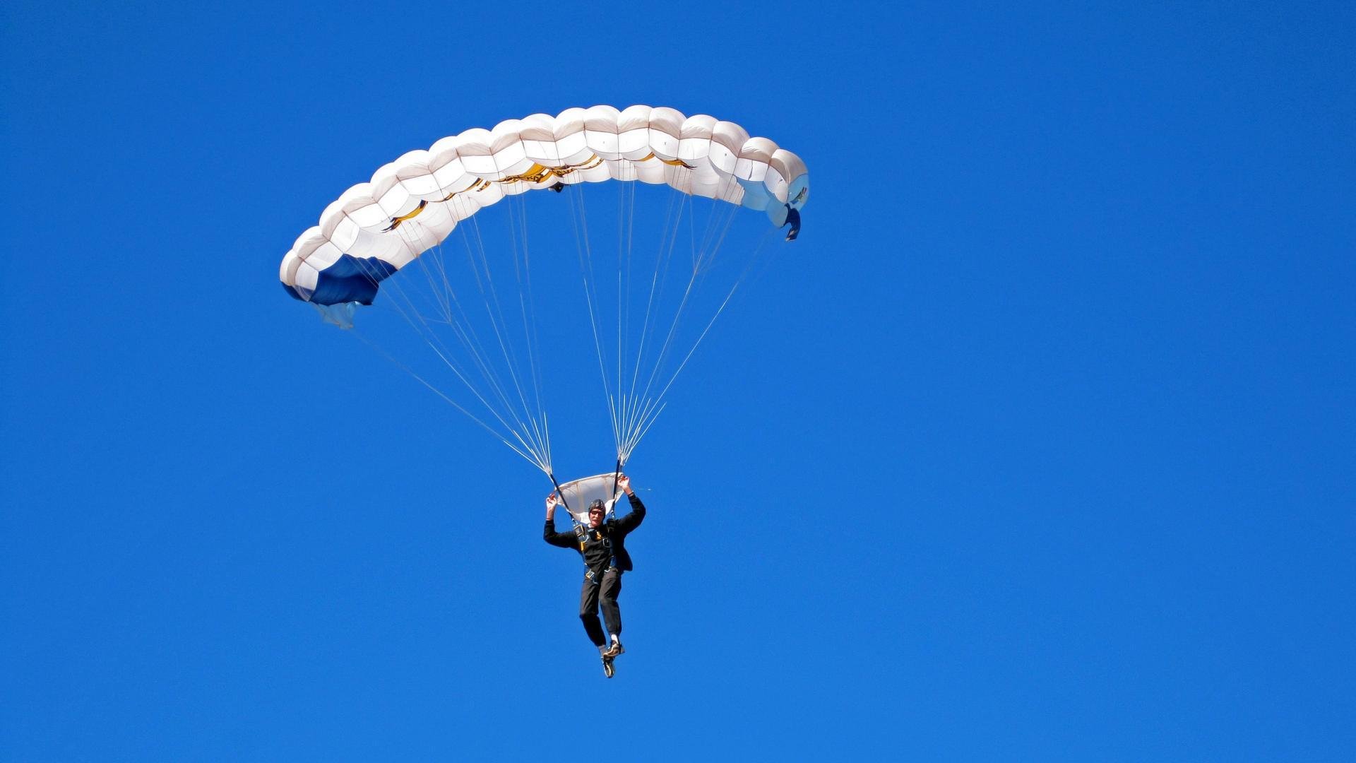 混合泳赛事波兰全面应战，混合泳比赛